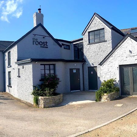 Hotel The Roost On Rock Road Barry Exterior foto
